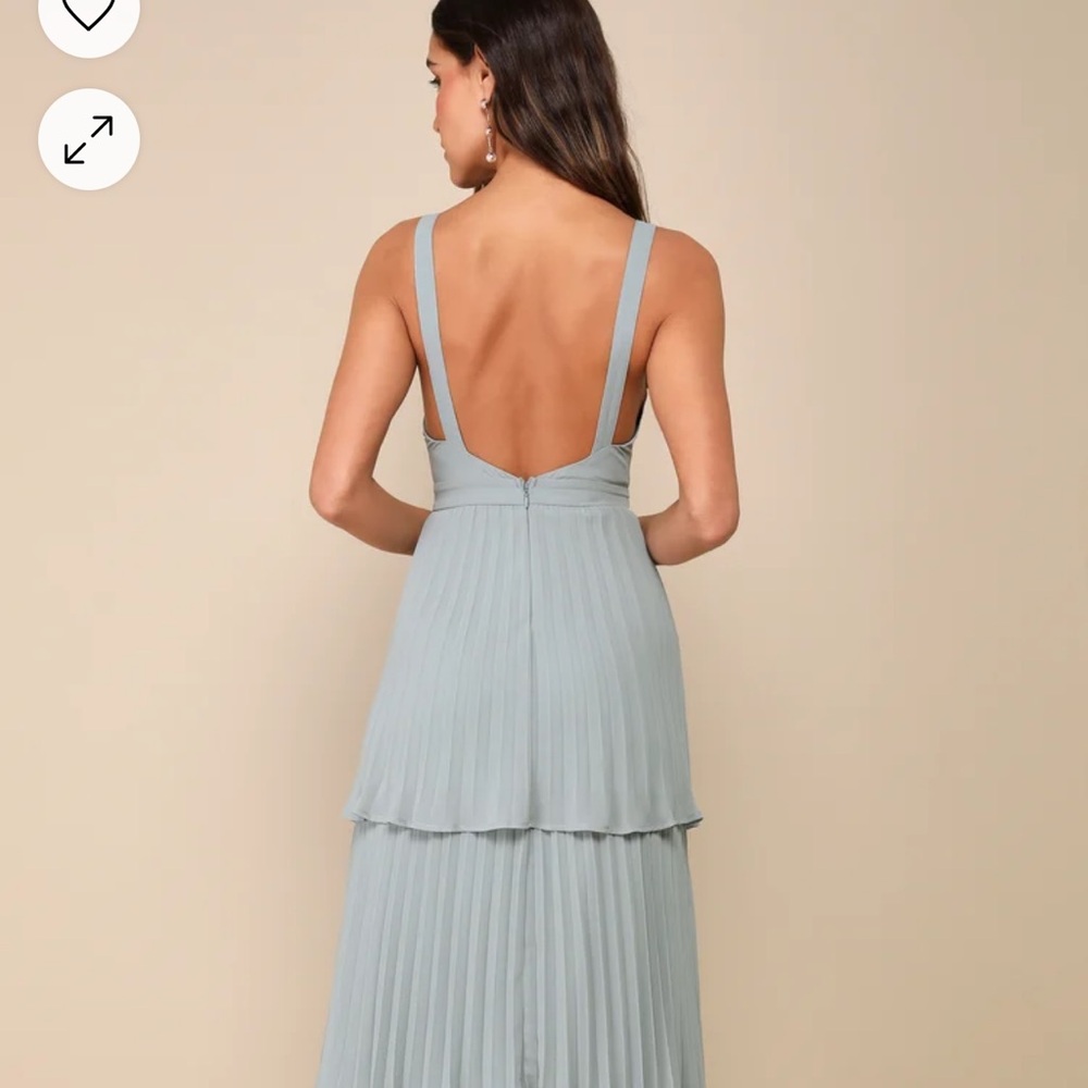 Lulus Sage Green Tiered Dress NEVER WORN TAGS STILL ON - Picture 3 of 3